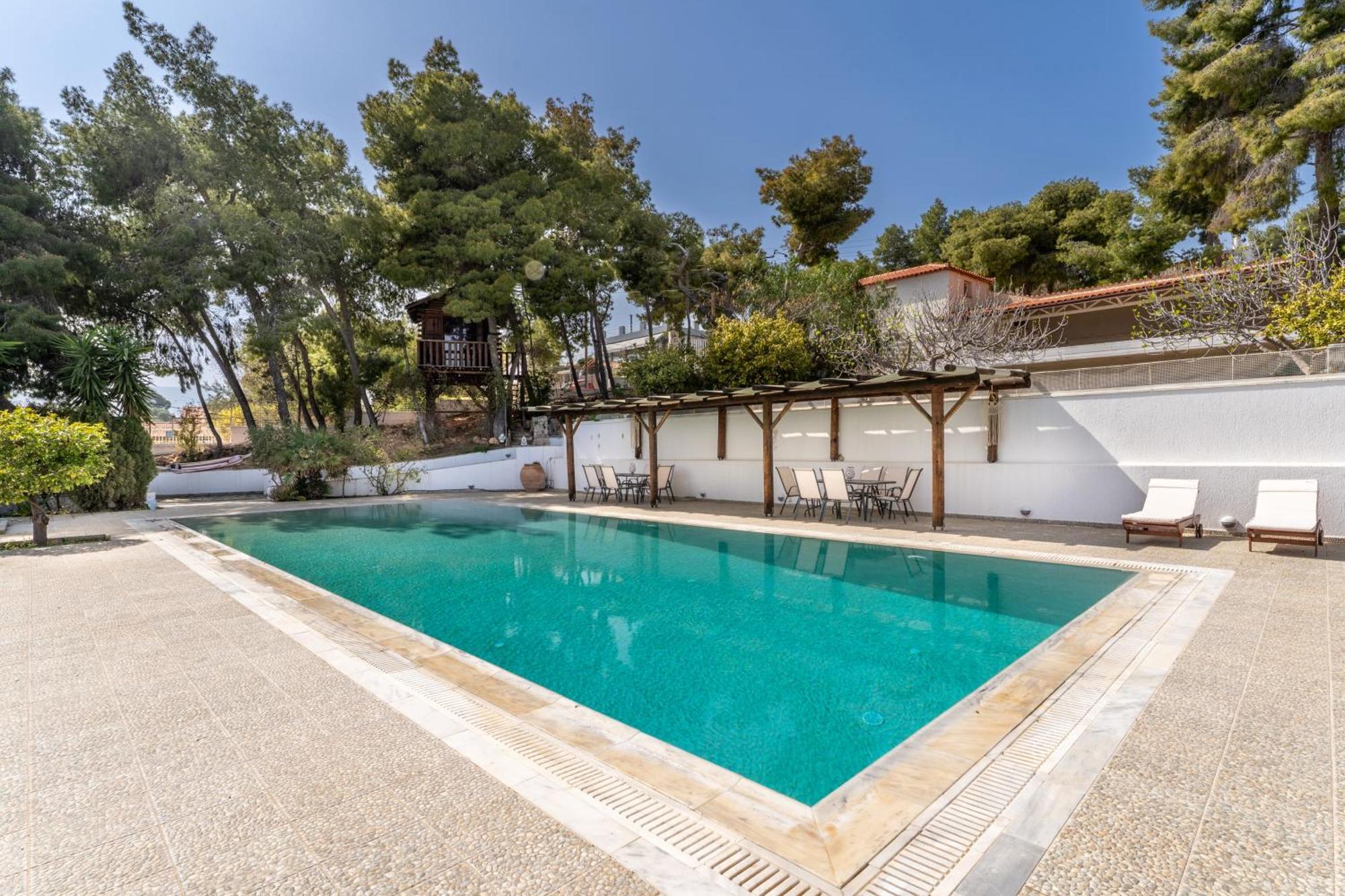 Вілла The House Of Gratitude - Poolside Retreat Лутра-Ореас-Еленіс Екстер'єр фото