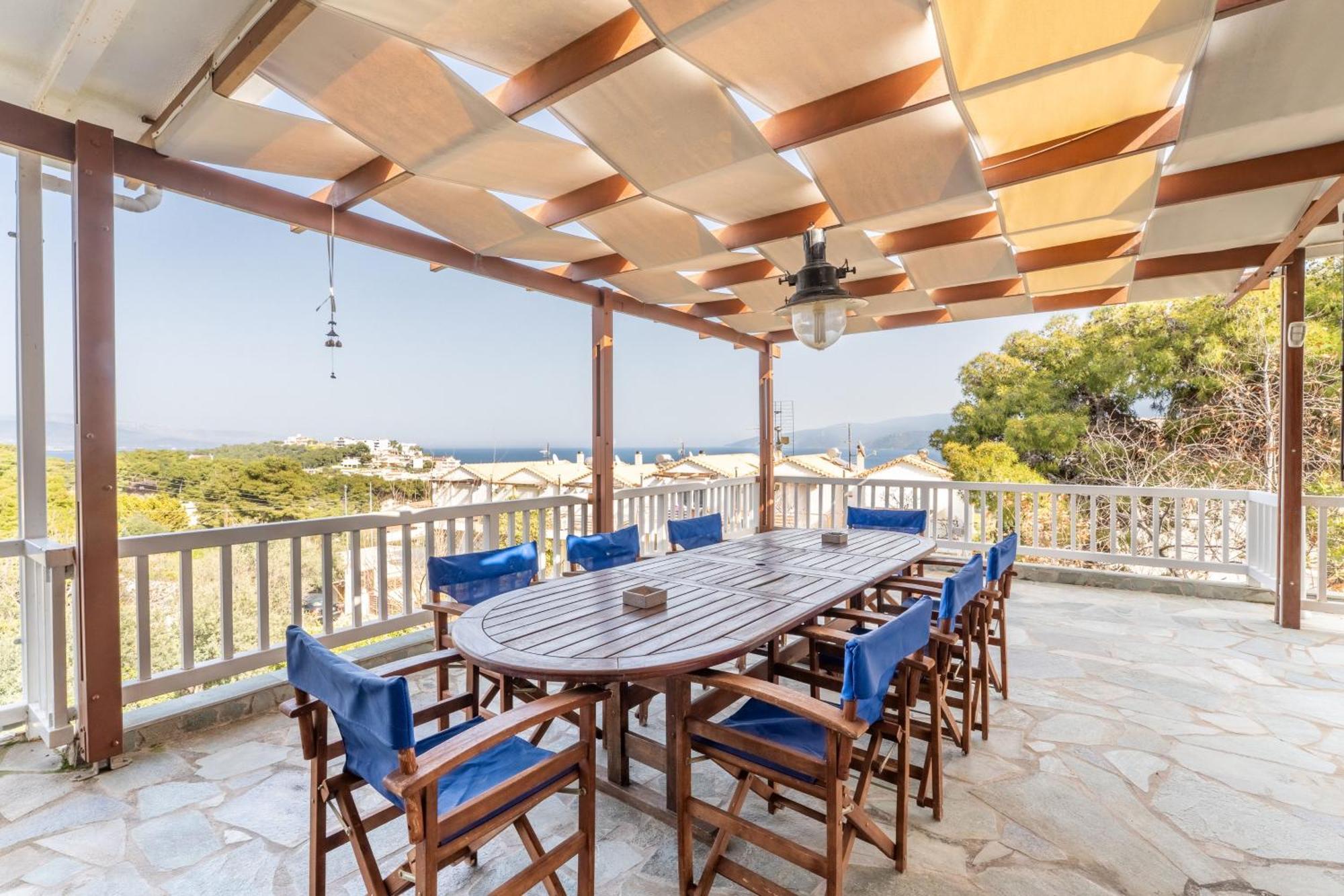 Вілла The House Of Gratitude - Poolside Retreat Лутра-Ореас-Еленіс Екстер'єр фото